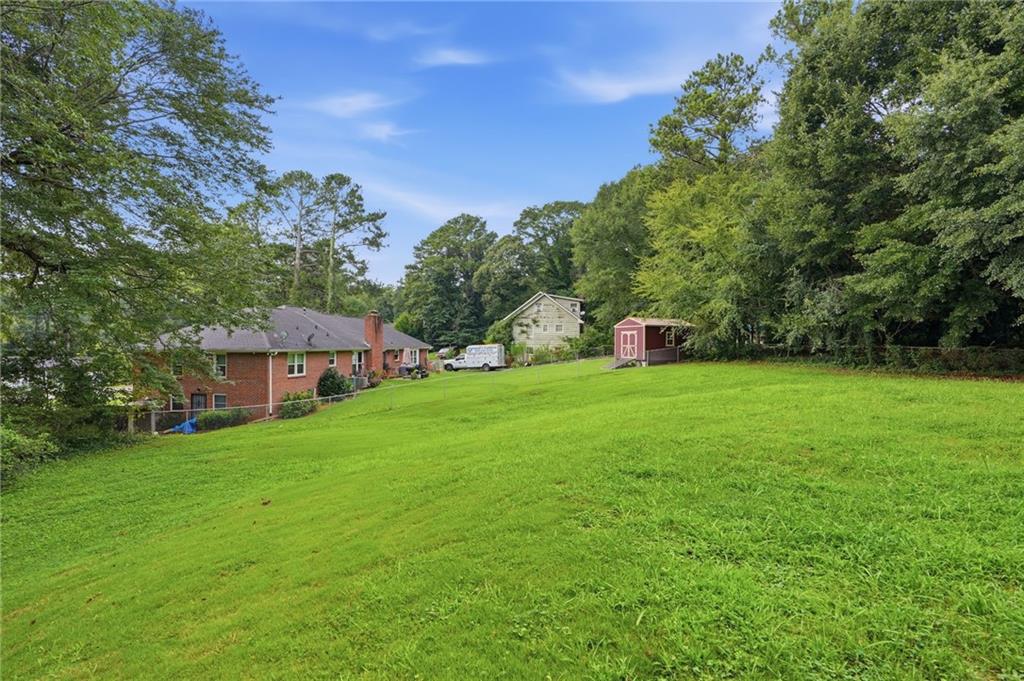 7037 Dalmatia Drive Property Photo 18
