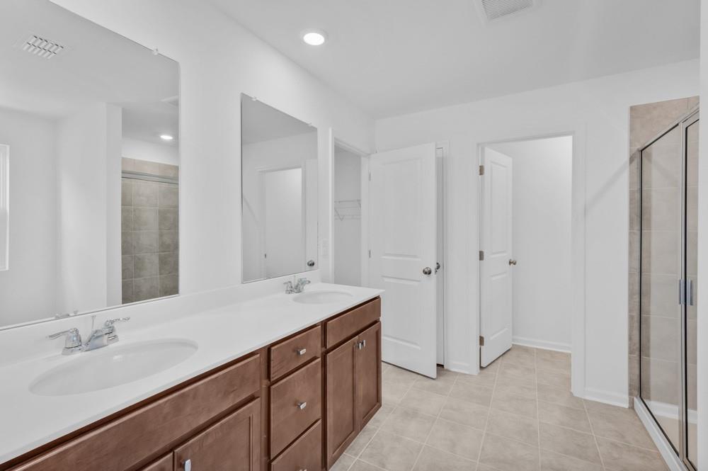 4039 Alderstone Drive Property Photo 4