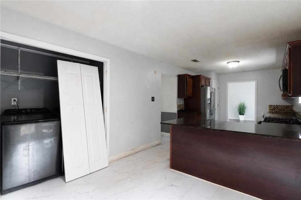 4127 Kingship Drive Property Photo 8