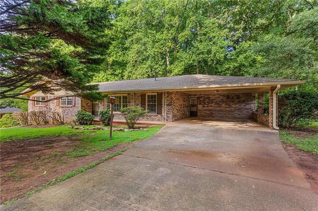 515 Shay Drive SW Property Photo 1