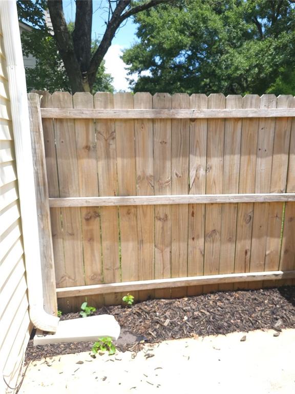 1685 Hunting Creek Drive Property Photo 5