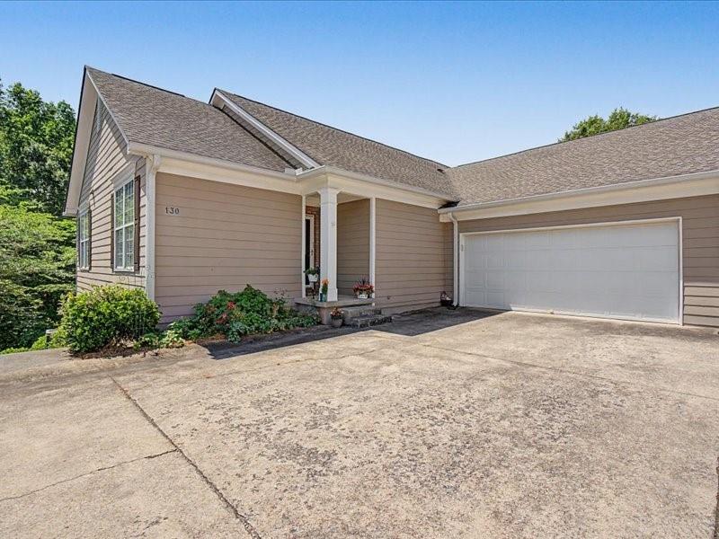 130 Camry Circle Property Photo 1