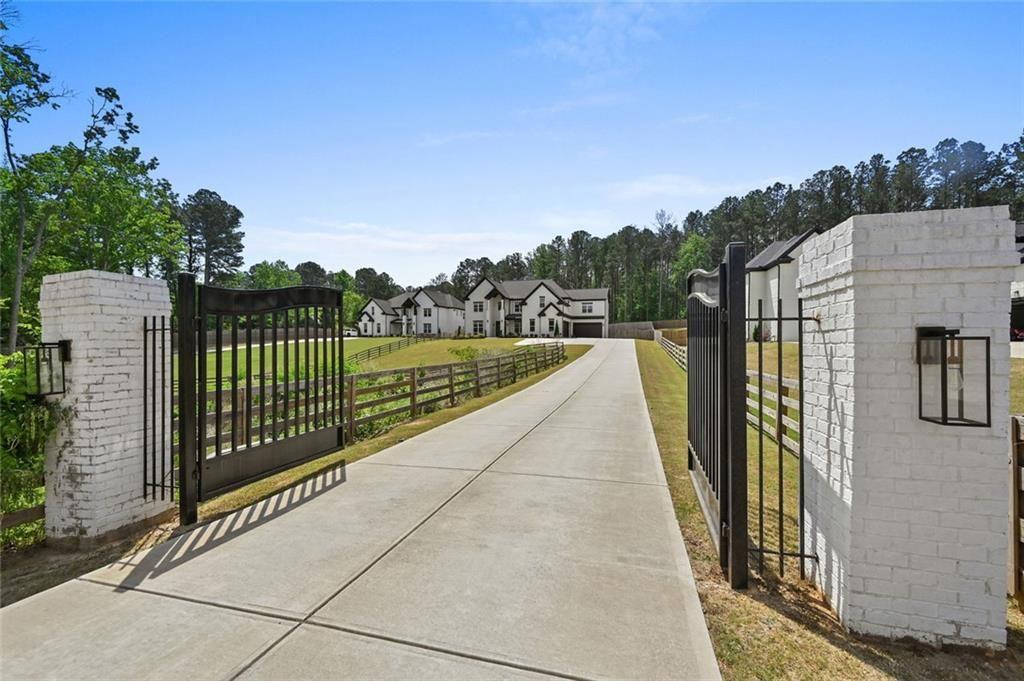 2694 Thompson Mill Road Property Photo 1