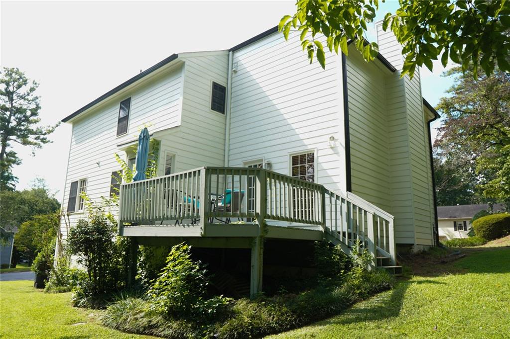 3932 Millwood Lane Nw Property Photo 4