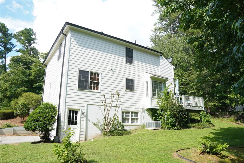 3932 Millwood Lane Nw Property Photo 5