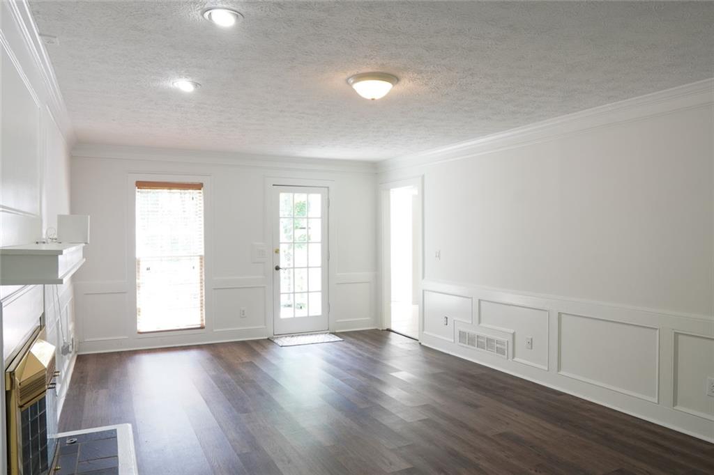 3932 Millwood Lane Nw Property Photo 7