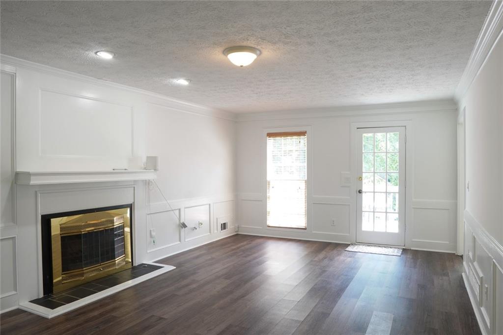 3932 Millwood Lane Nw Property Photo 8