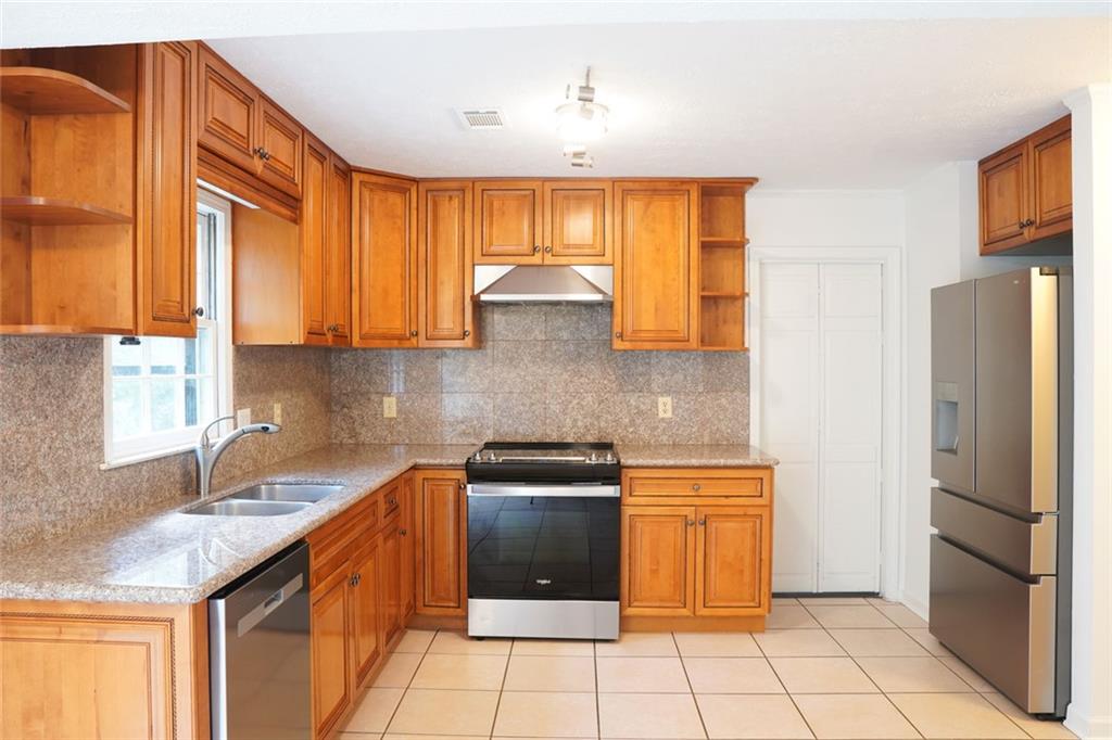 3932 Millwood Lane Nw Property Photo 10