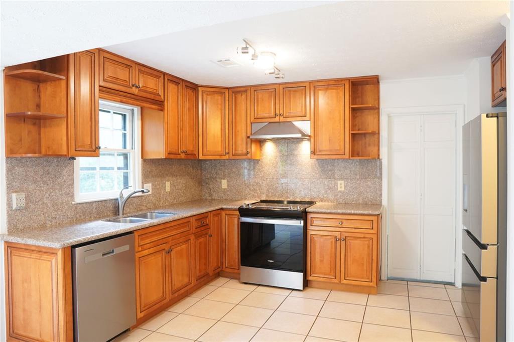 3932 Millwood Lane Nw Property Photo 11