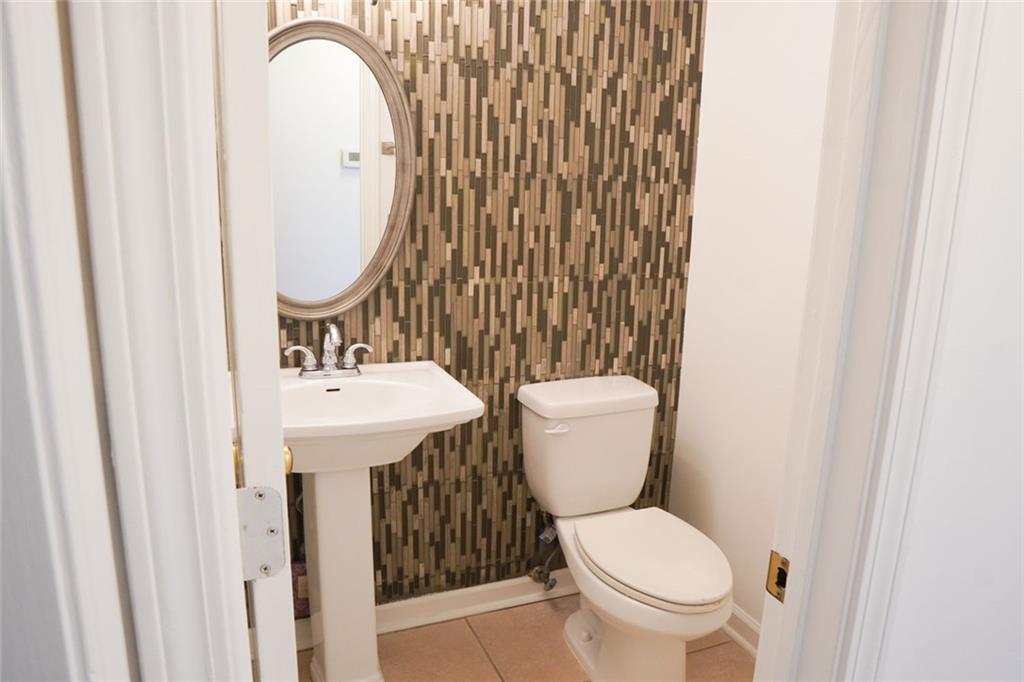3932 Millwood Lane Nw Property Photo 15