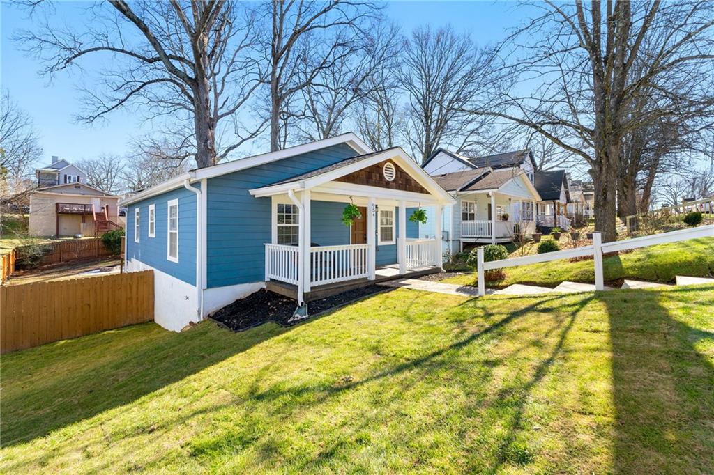 954 Fern Avenue SE Property Photo 1