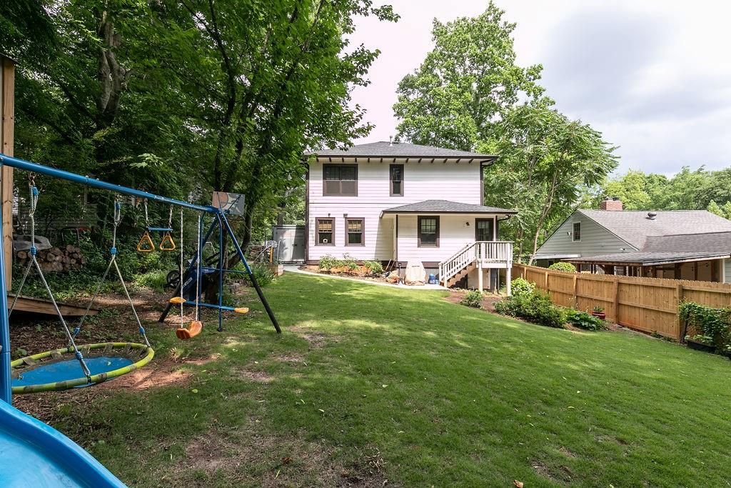 585 Warwick Street Se Property Photo 8