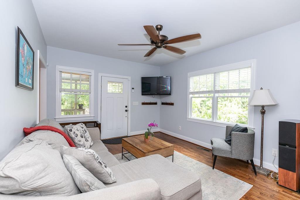 585 Warwick Street Se Property Photo 11