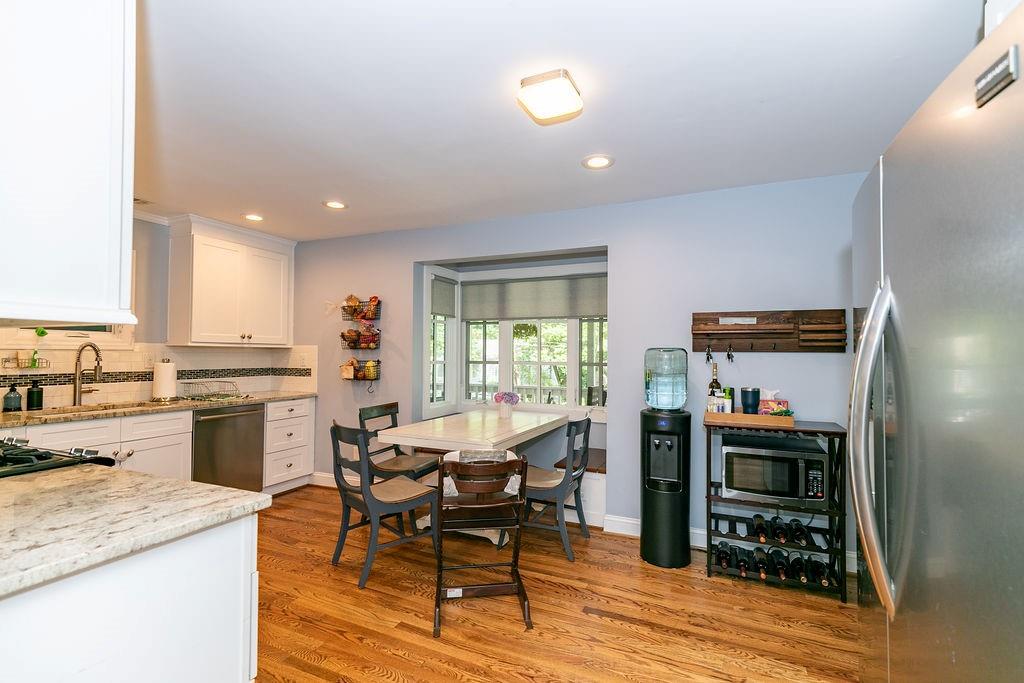 585 Warwick Street Se Property Photo 16