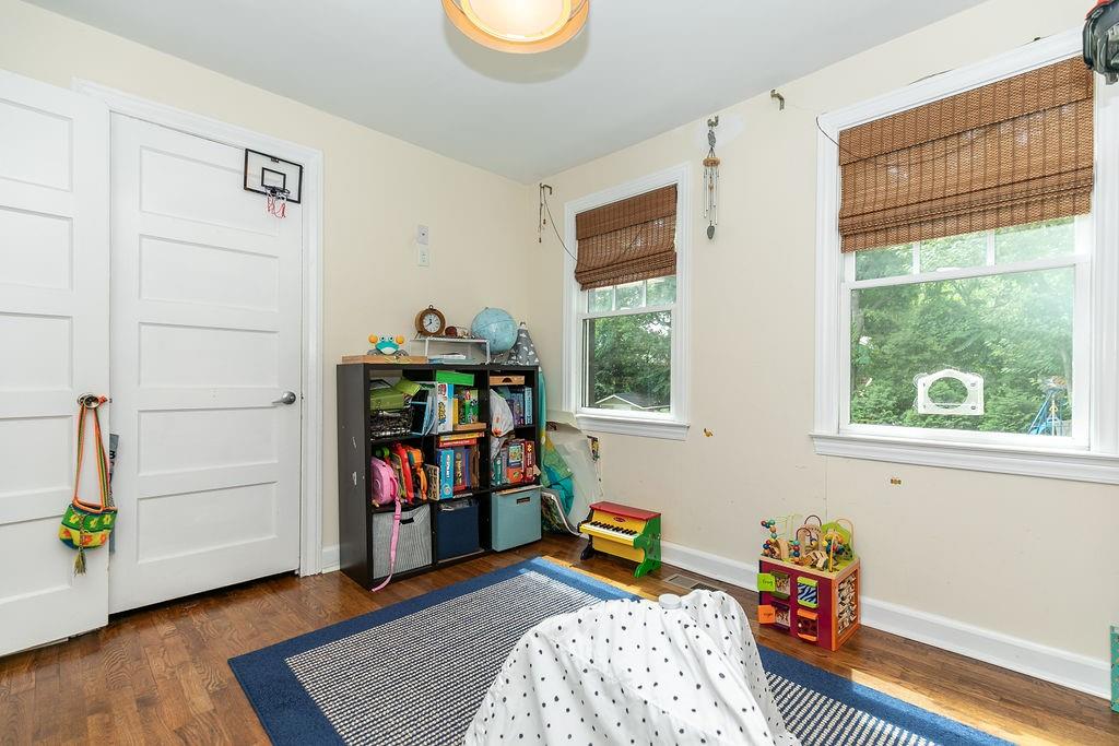 585 Warwick Street Se Property Photo 22