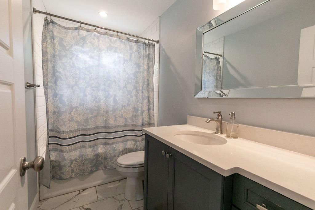 585 Warwick Street Se Property Photo 33