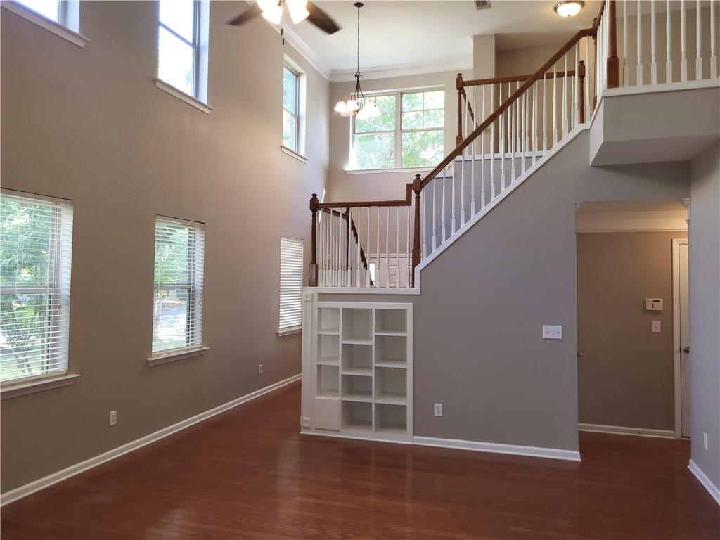 915 Silver Lake Drive Property Photo 3