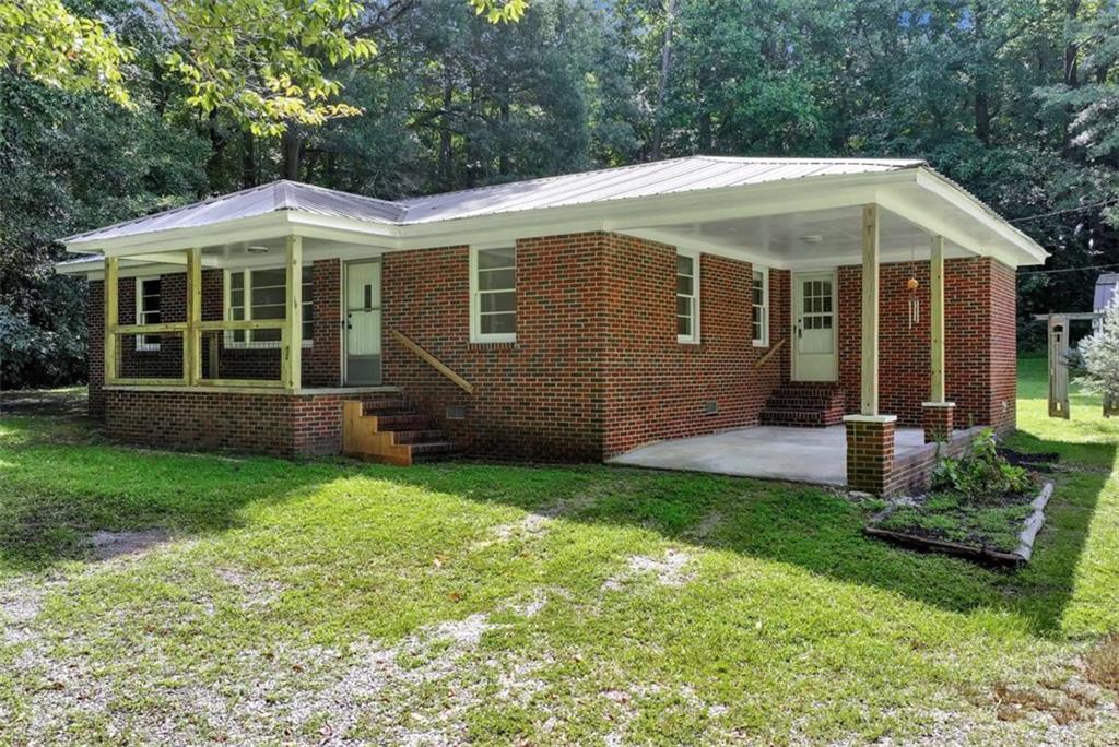4188 Commerce Road Property Photo 2