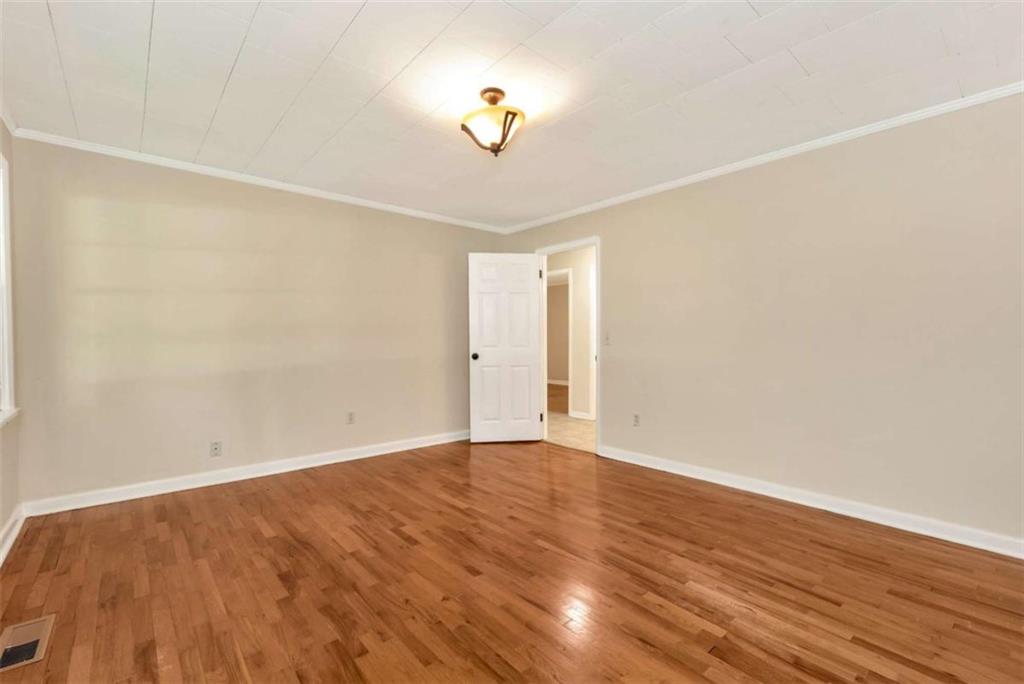 4188 Commerce Road Property Photo 4