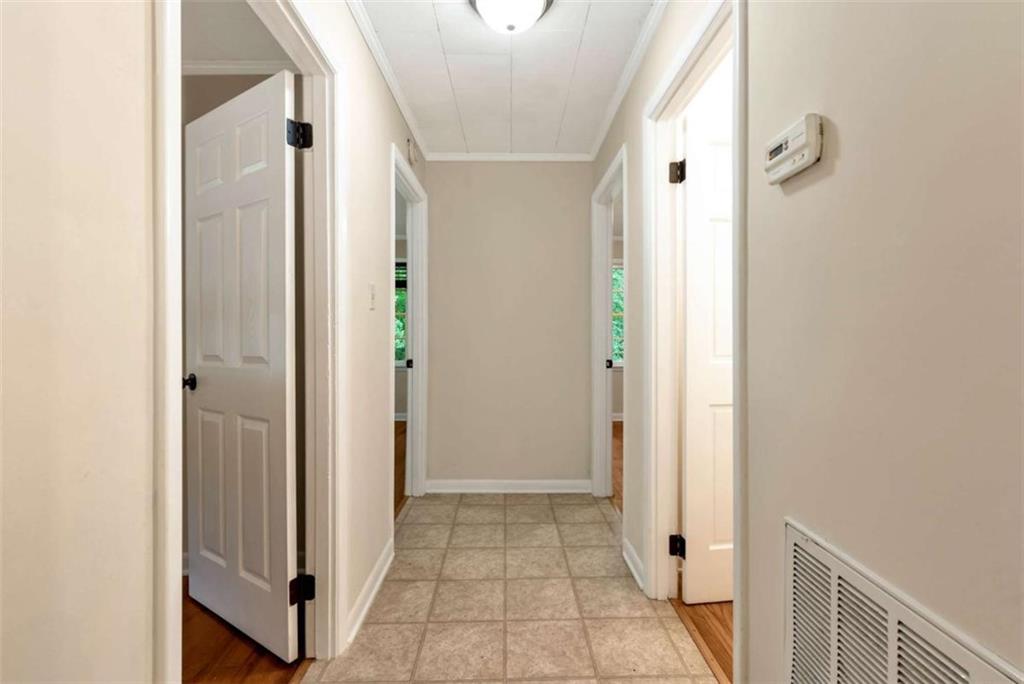 4188 Commerce Road Property Photo 6