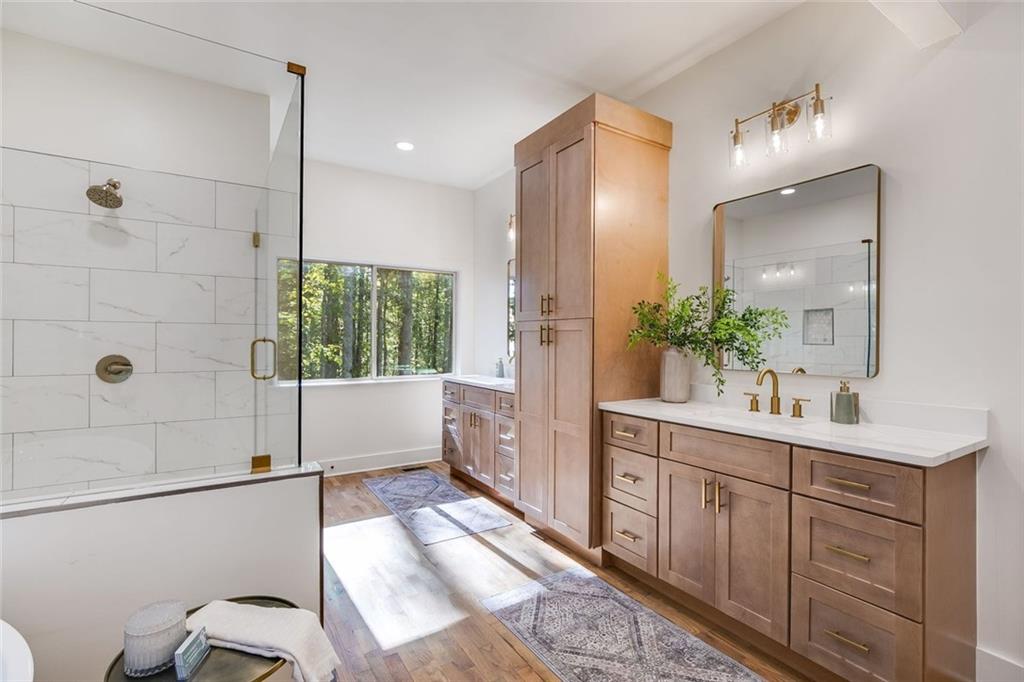 40 Crowe Road Property Photo 7