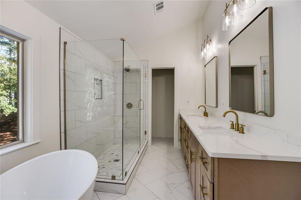 40 Crowe Road Property Photo 44