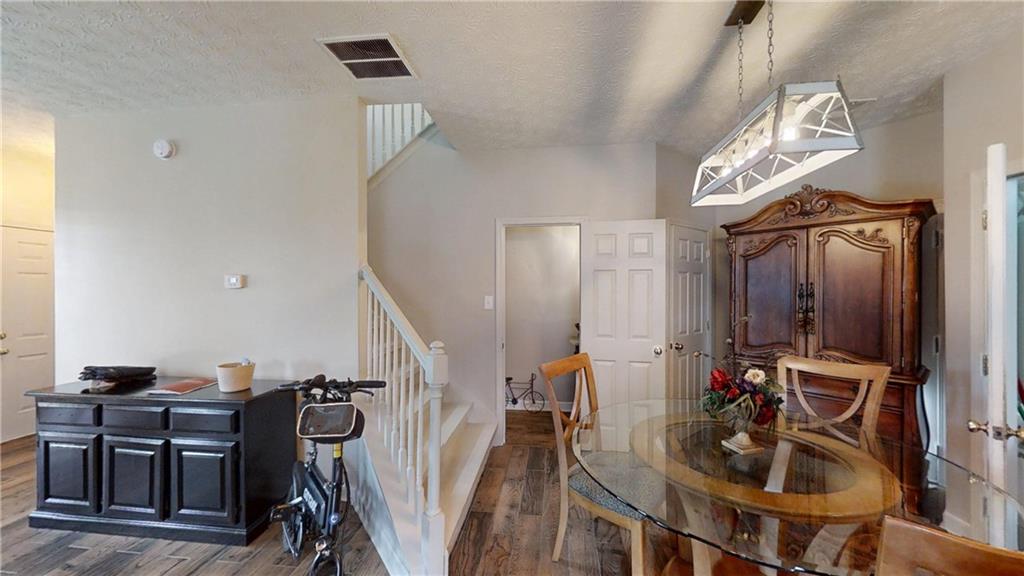 101 Ashgate Way Property Photo 11