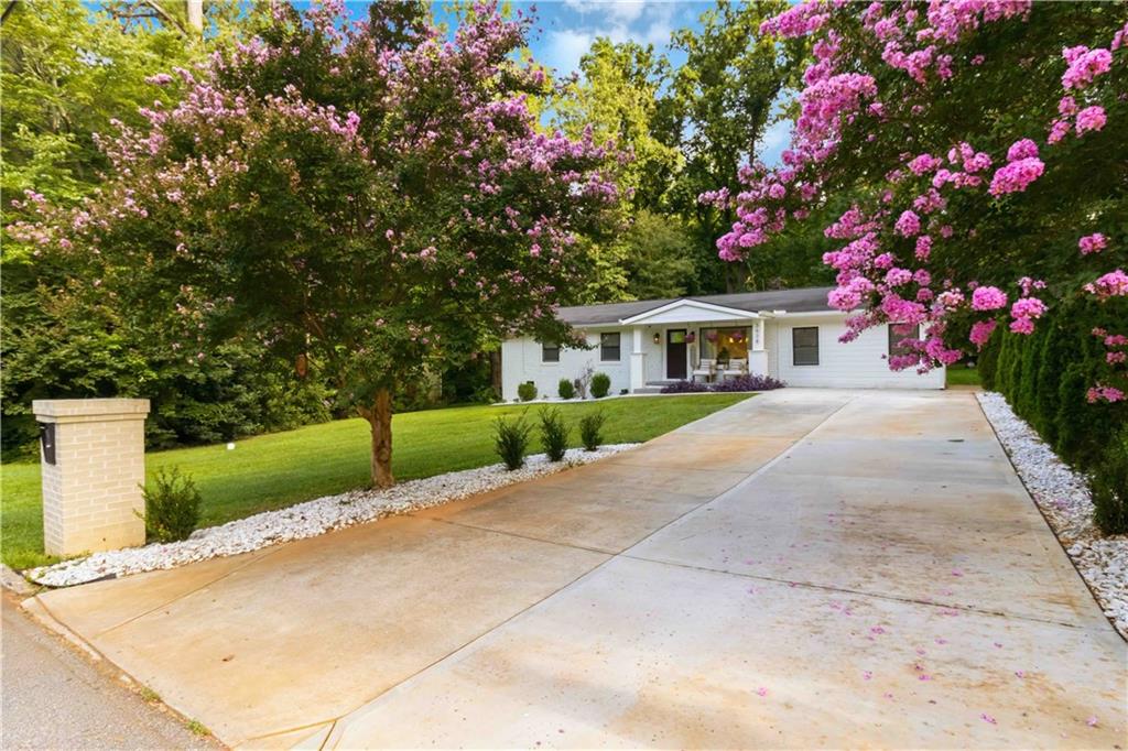 3638 Sheffield Place Property Photo 2