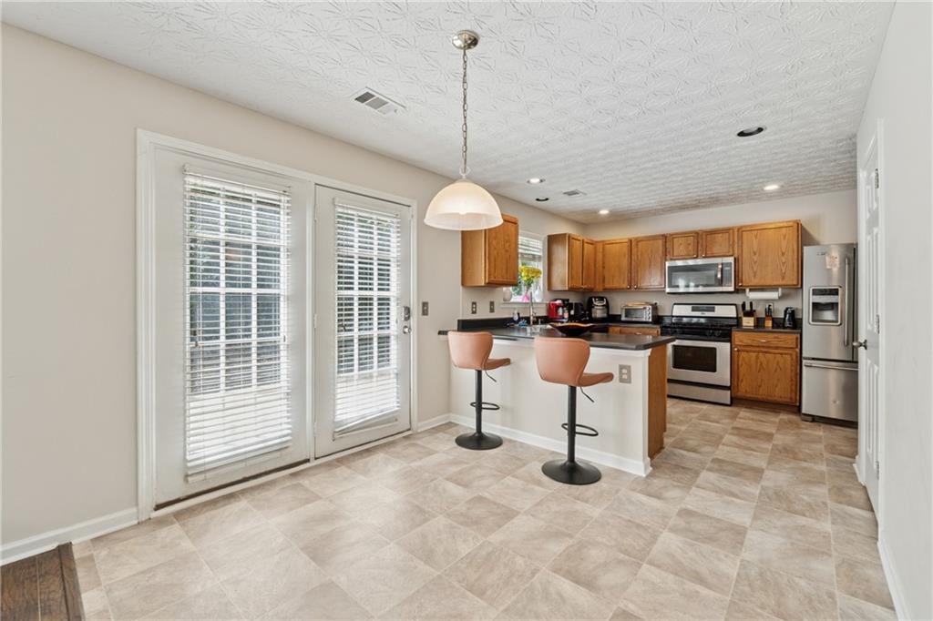 27 Waterbury Way Property Photo 7