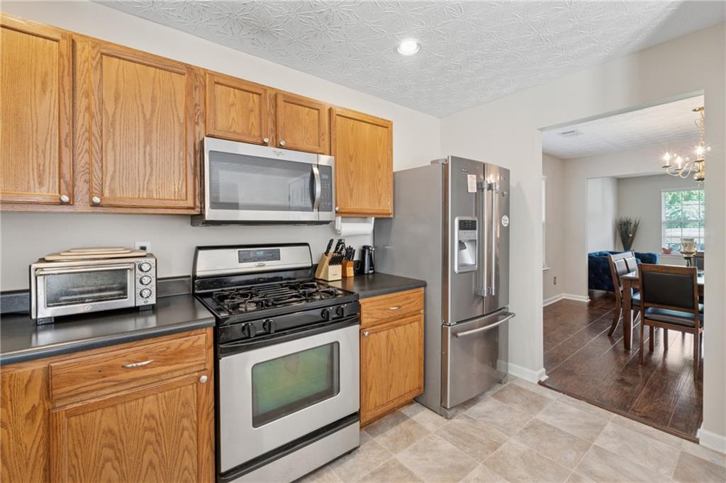 27 Waterbury Way Property Photo 8