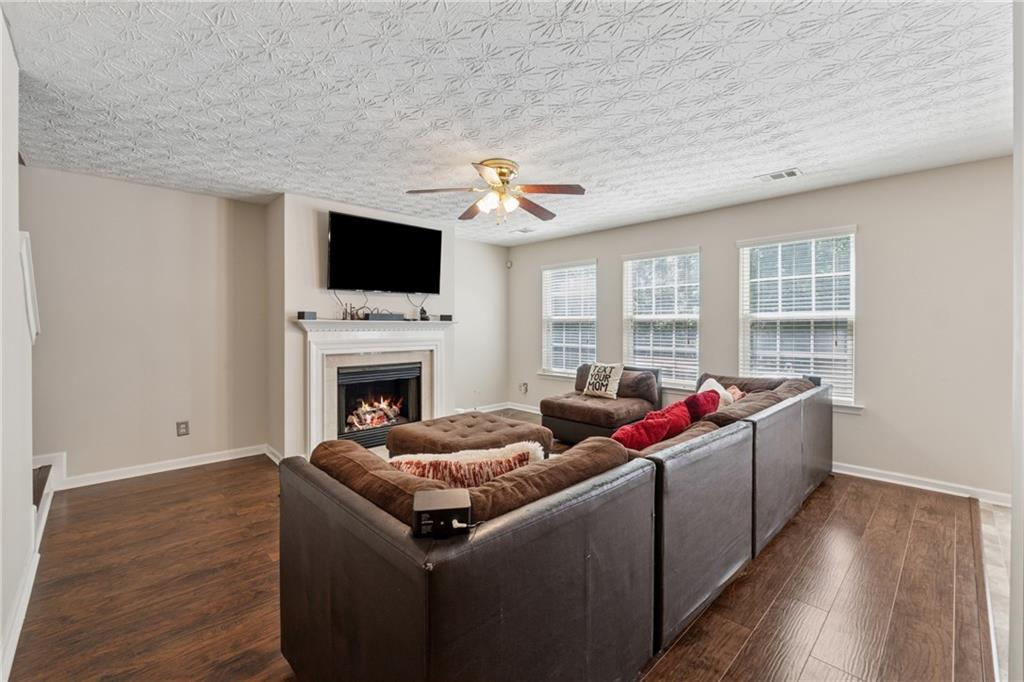 27 Waterbury Way Property Photo 12