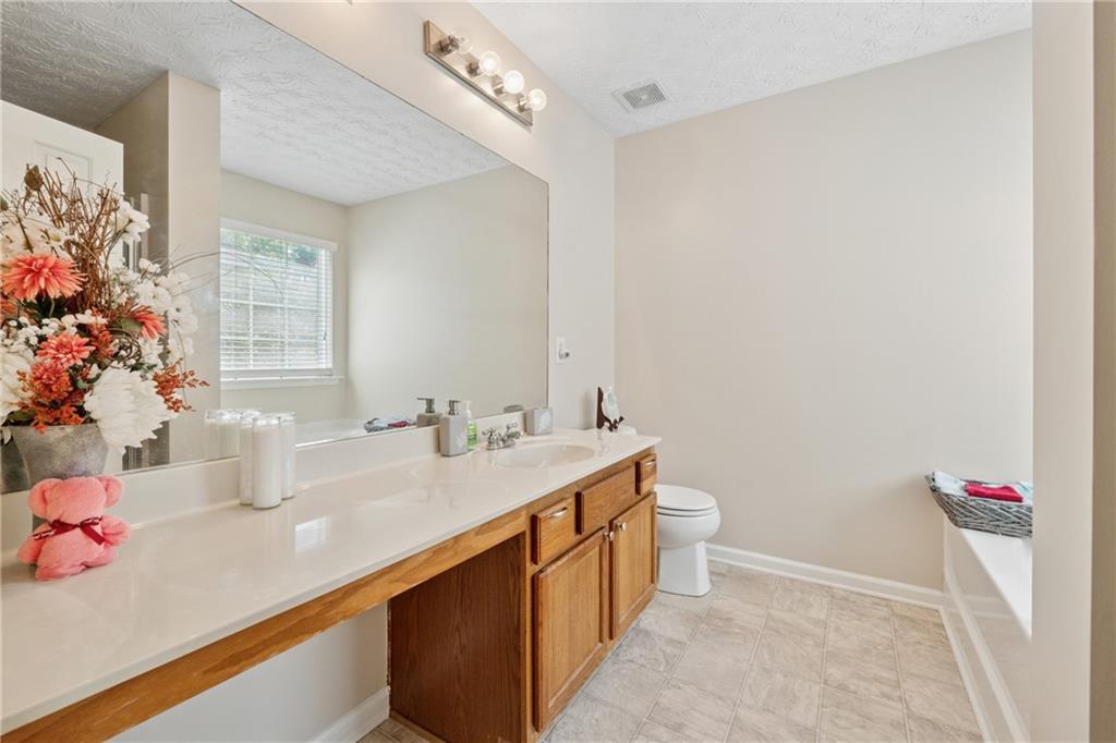 27 Waterbury Way Property Photo 20