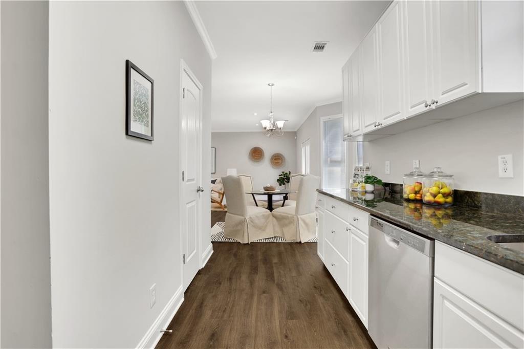 2431 Woodside Way Property Photo 14