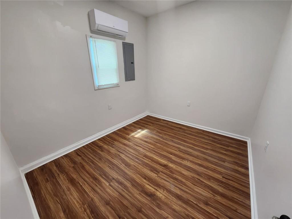 2431 Woodside Way Property Photo 37