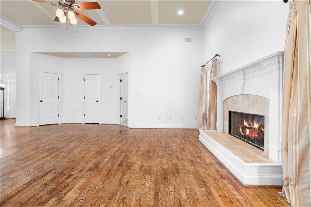 210 Misty Grove Drive Property Photo 11