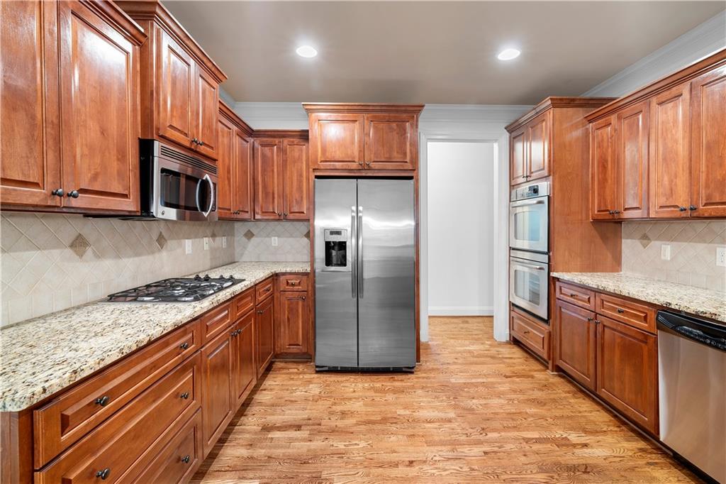 210 Misty Grove Drive Property Photo 17