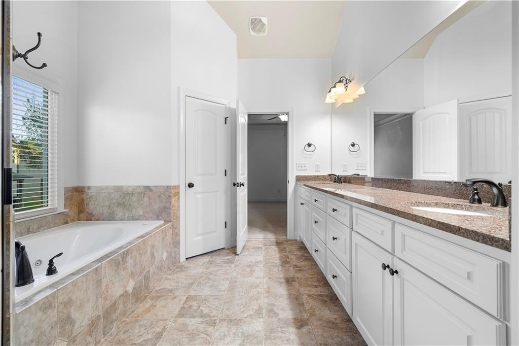 210 Misty Grove Drive Property Photo 31