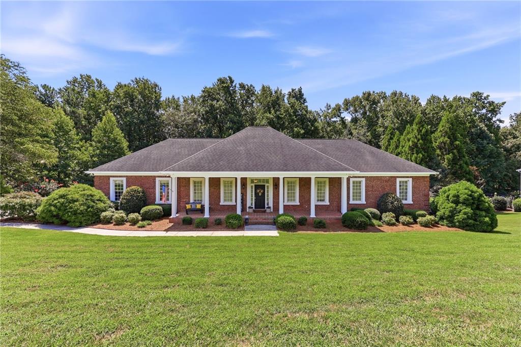 4593 Montclair Circle