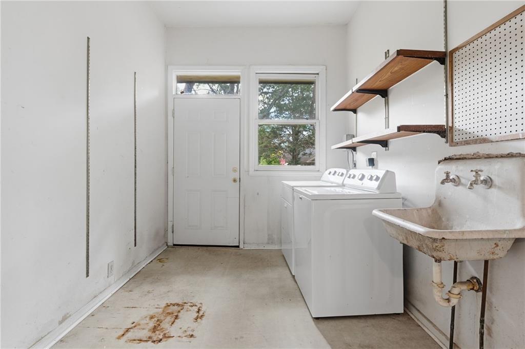 1237 Mclendon Avenue Ne Property Photo 23