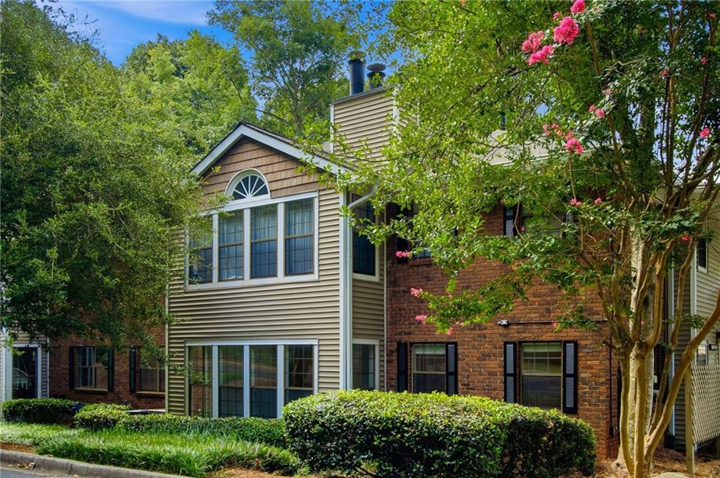 307 Barrington Hills Drive Property Photo 1