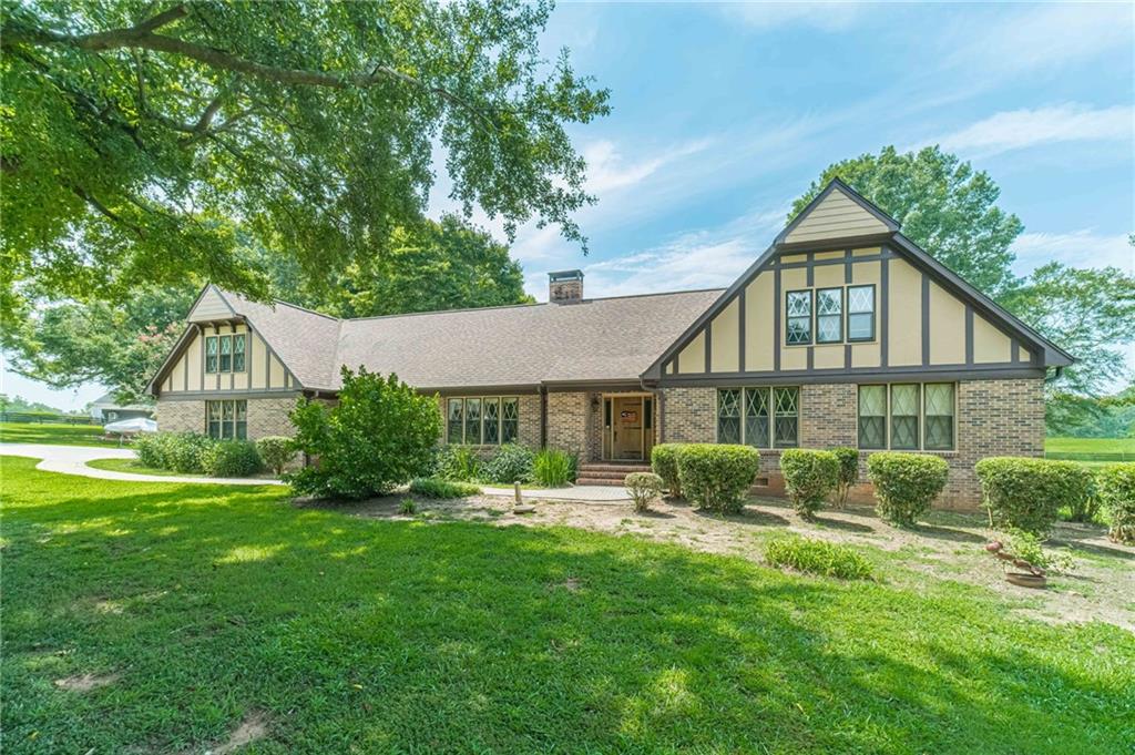 186 Kingston Road Property Photo 2