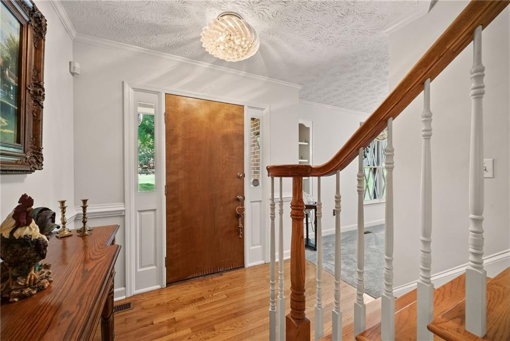 186 Kingston Road Property Photo 6