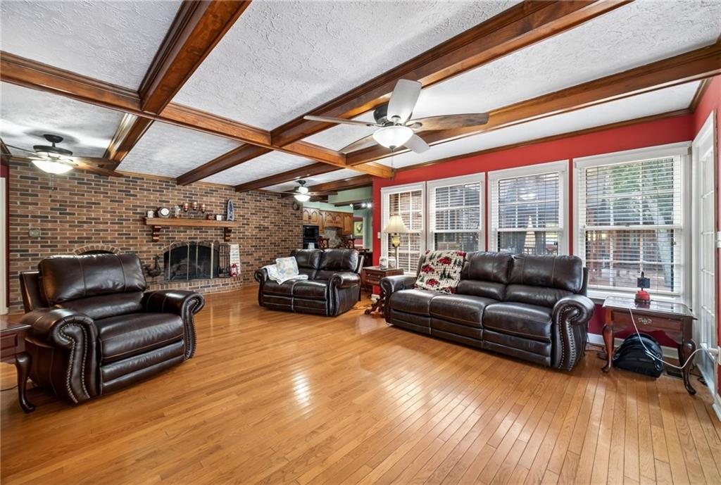 186 Kingston Road Property Photo 12