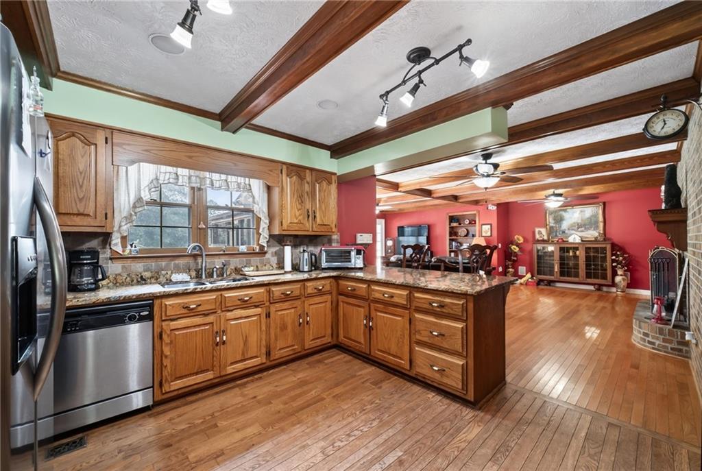 186 Kingston Road Property Photo 18