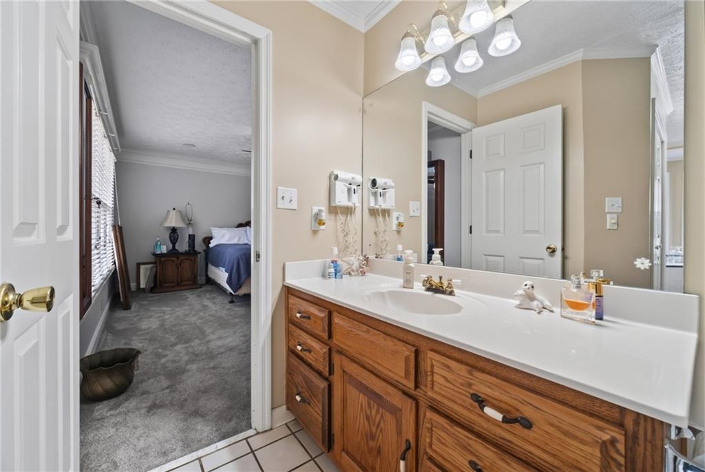 186 Kingston Road Property Photo 38