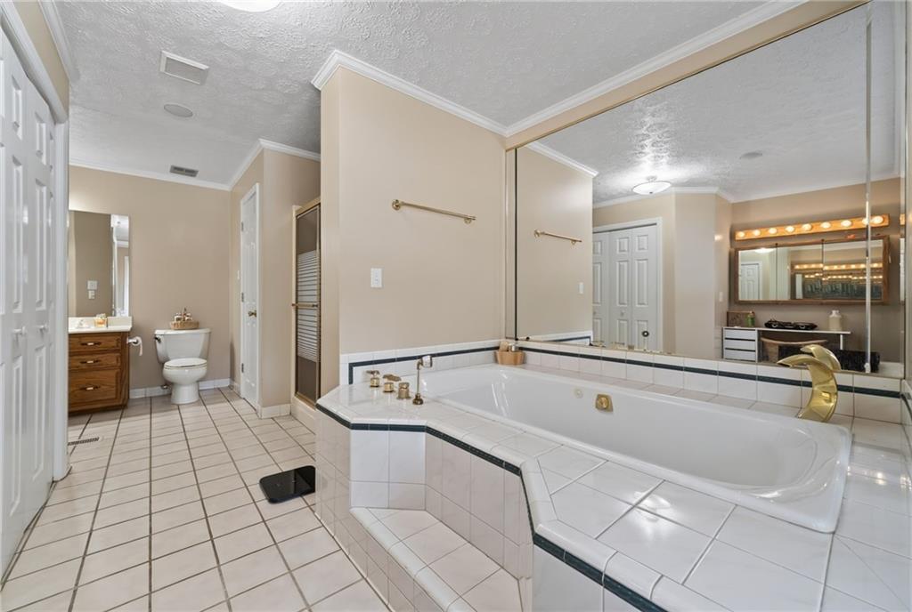 186 Kingston Road Property Photo 40