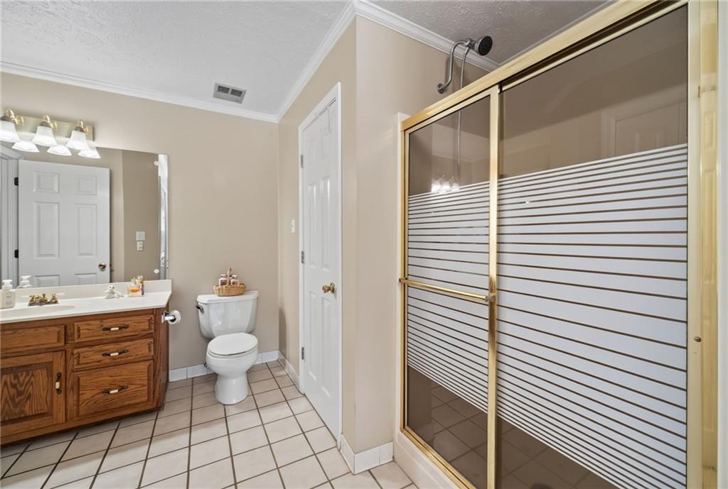 186 Kingston Road Property Photo 42