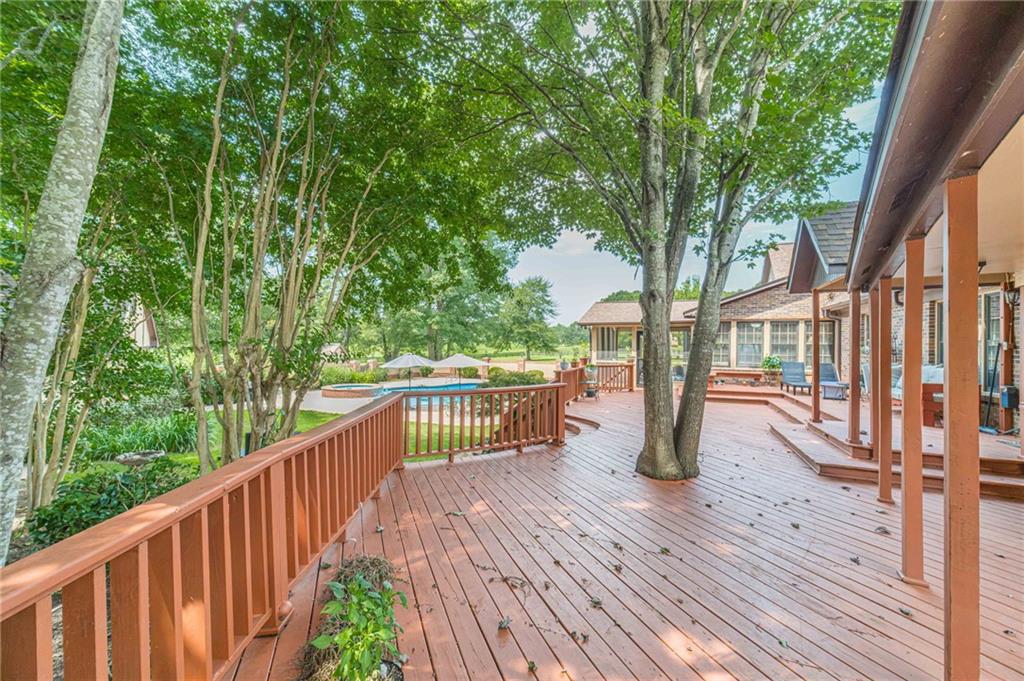 186 Kingston Road Property Photo 61