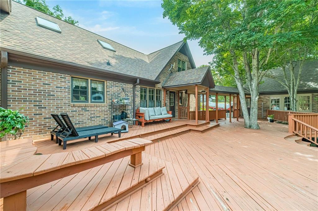 186 Kingston Road Property Photo 64