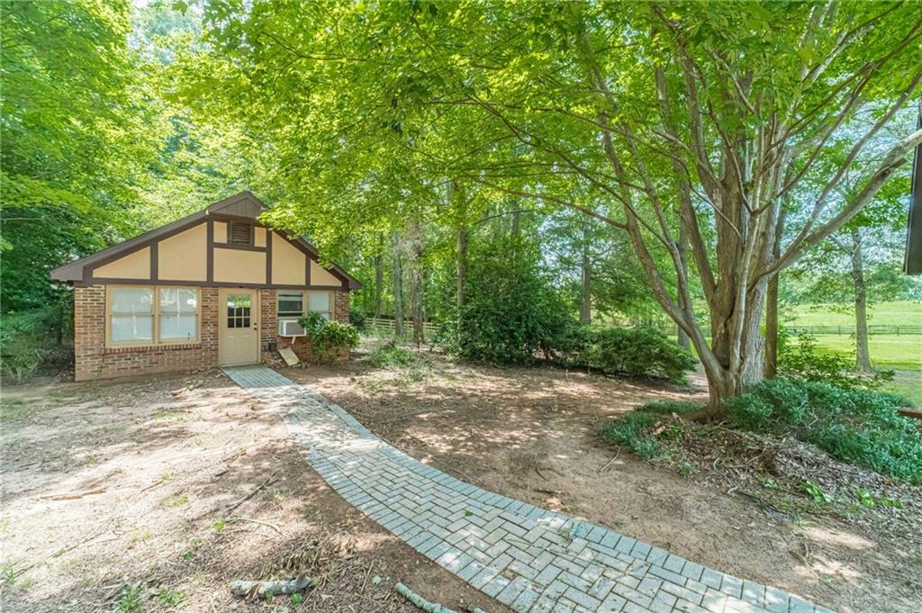 186 Kingston Road Property Photo 71